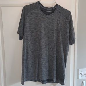 Lululemon Grey Pattern Athletic Shirt - XL
